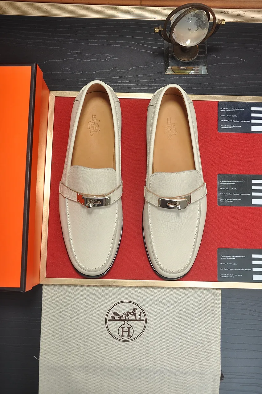 Men's shoes💰540💶[HERMES] (cowhide lining)🍀Italian top luxury🍀He does not pursue novel styles and gorgeous colors, but attracts the favor of successful men with his flawless, elegant and classic style. Formal leather shoes This very comfortable, simple and stable style allows you to easily match any style! The pattern is absolutely 1:1 refined from the original case, and we strive for excellence in materials, imported cowhide + cowhide lining💪💪💪extraordinary texture👍! .Code number: 38-45 (45 customized)